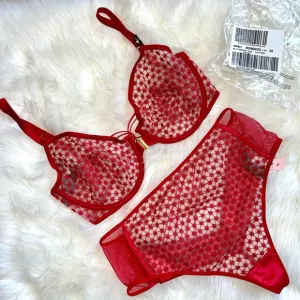 32DDD/S Vs Victoria’s Secret VERY SEXYRed Starburst Unlined Demi Bra &amp; pantyNWT
