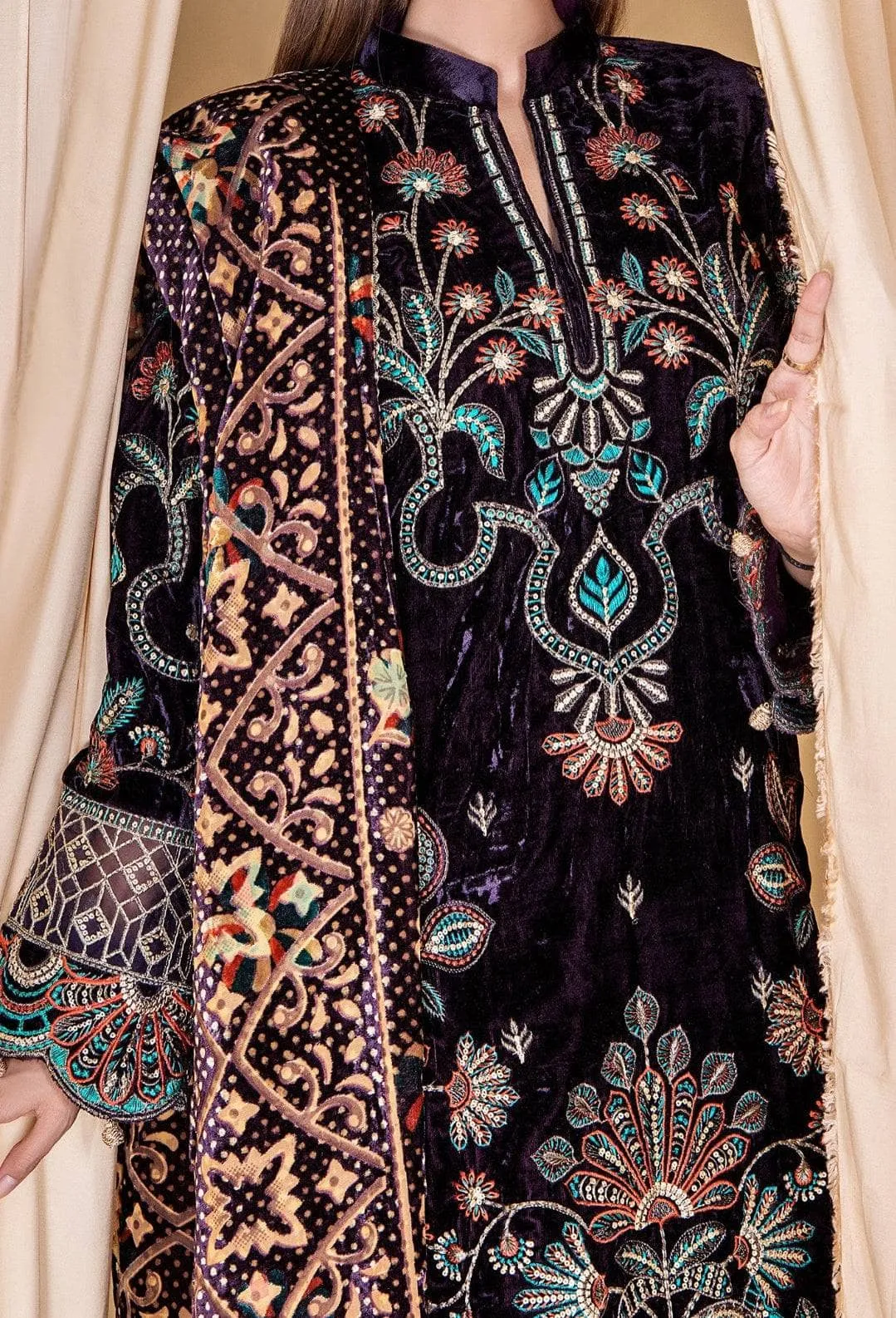 Adans Libas Velvet Palachi
