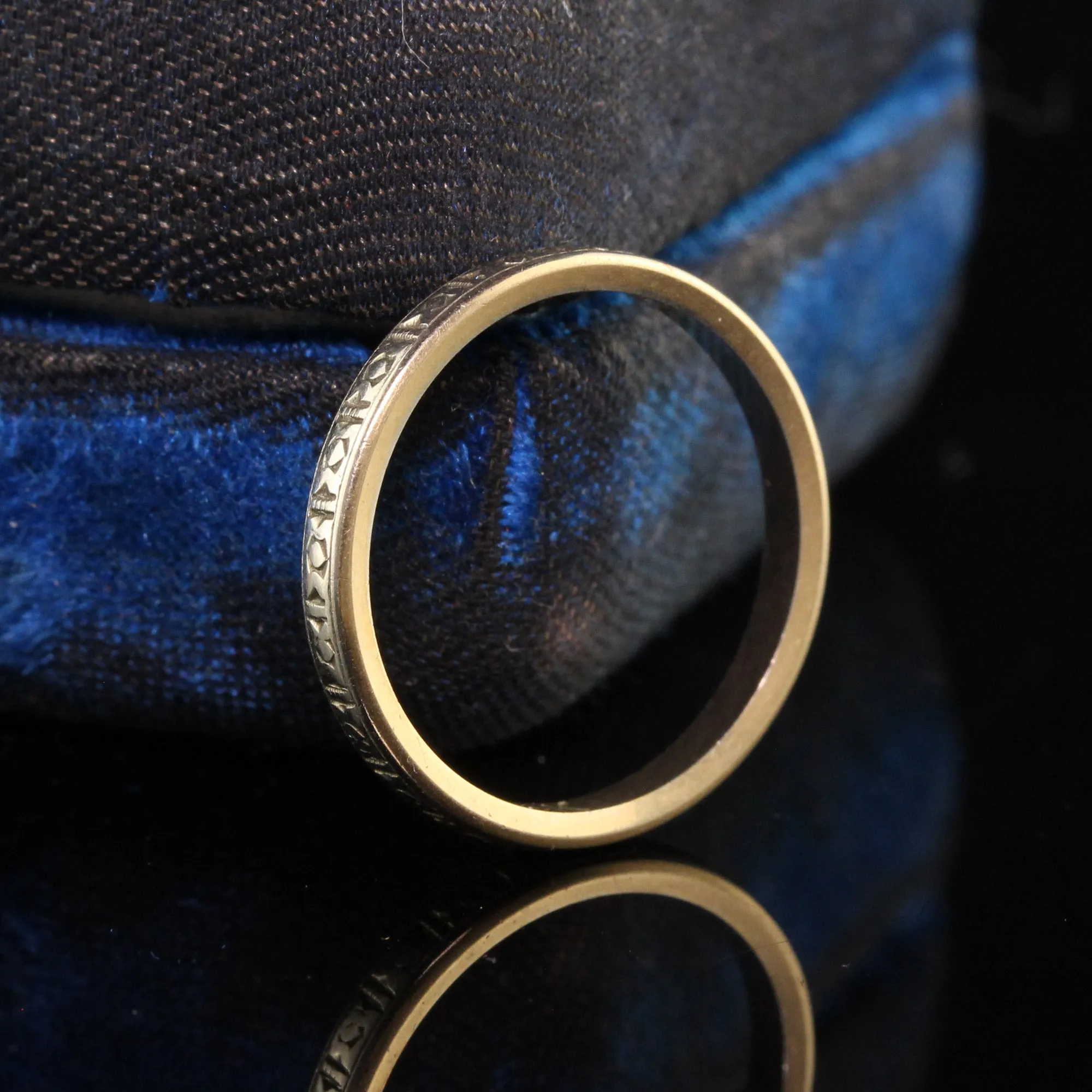Antique Art Deco 14K Yellow and White Gold Engraved Wedding Band