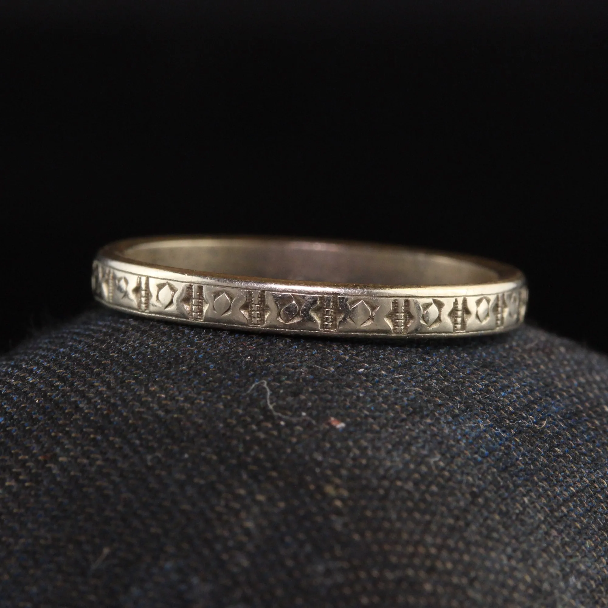 Antique Art Deco 14K Yellow and White Gold Engraved Wedding Band