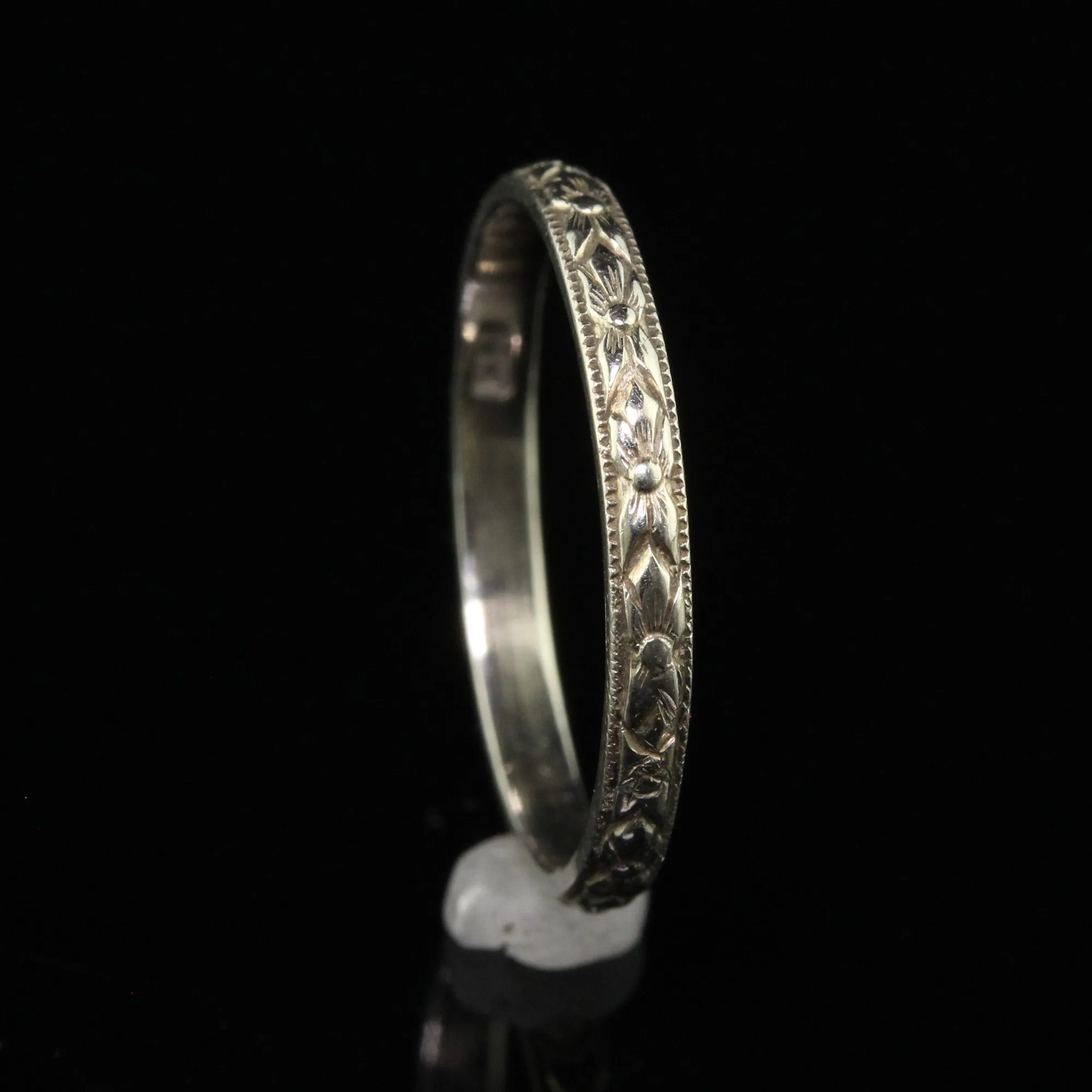 Antique Art Deco 18K White Gold Engraved Wedding Band - Size 5 1/2