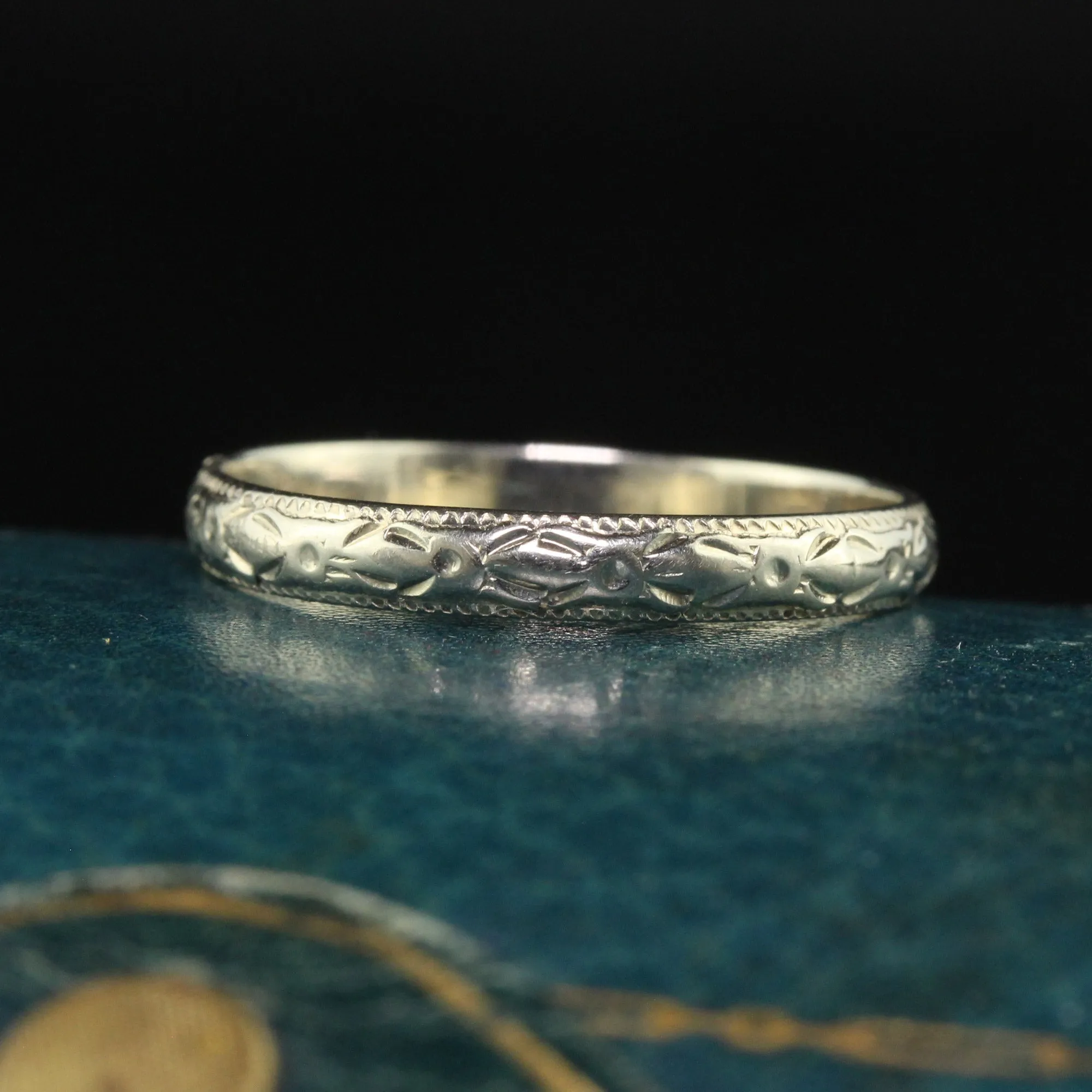 Antique Art Deco 18K White Gold Engraved Wedding Band - Size 6