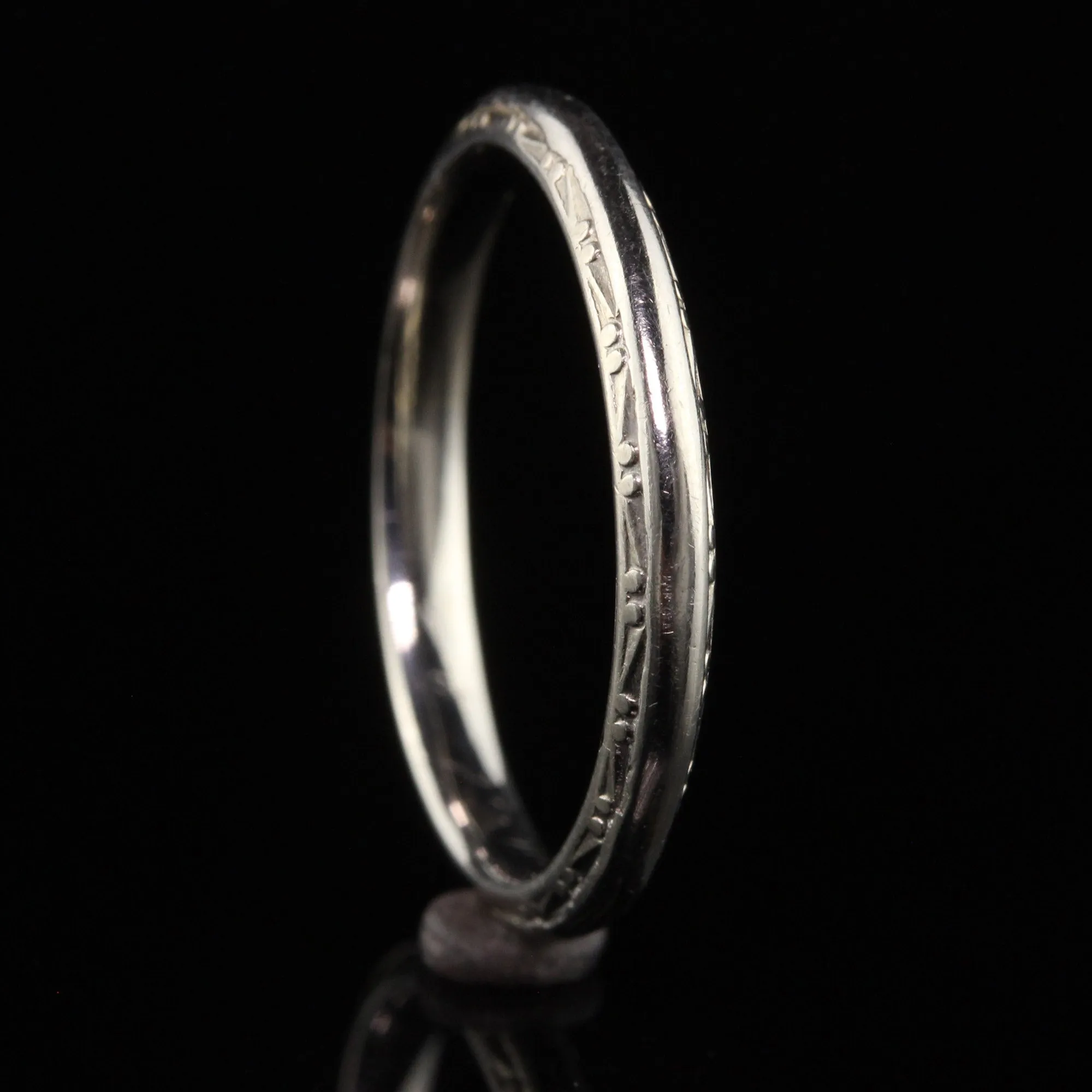Antique Art Deco 18K White Gold Lohengrin Engraved Wedding Band