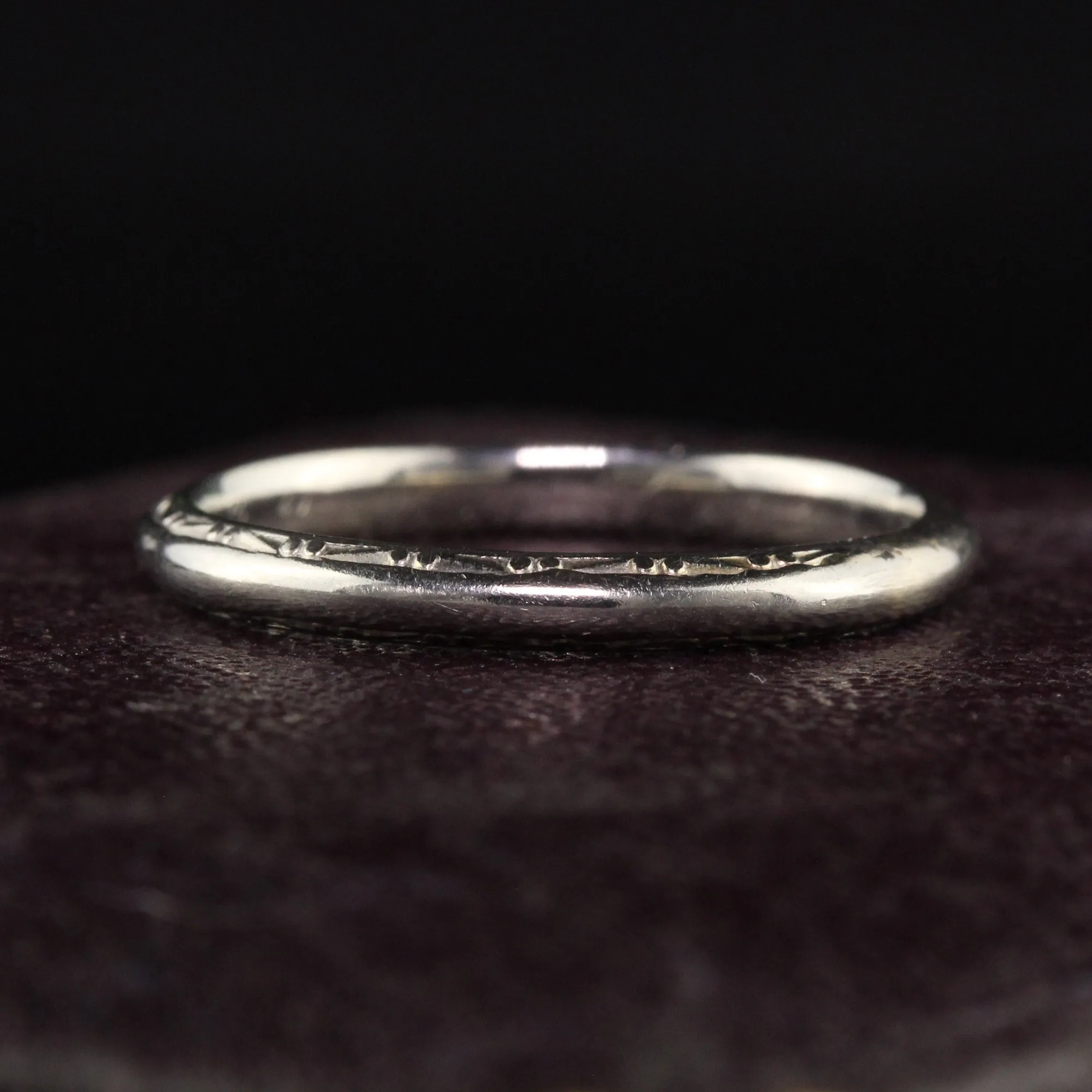 Antique Art Deco 18K White Gold Lohengrin Engraved Wedding Band