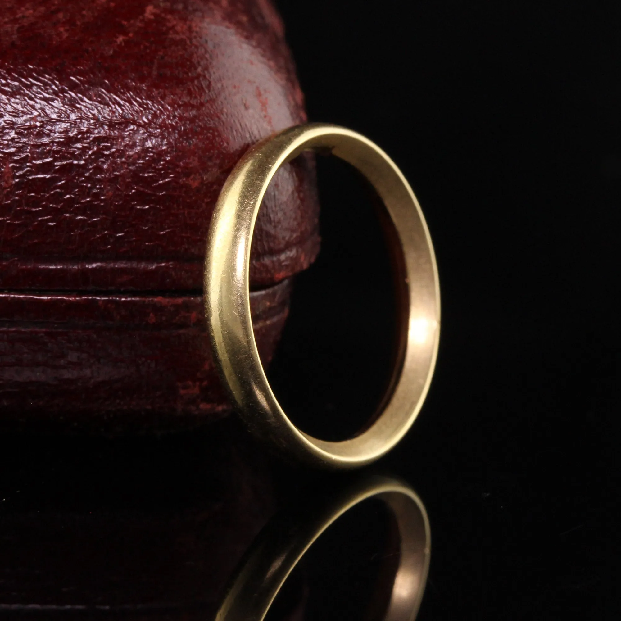 Antique Art Deco 18K Yellow Gold Classic Wedding Band