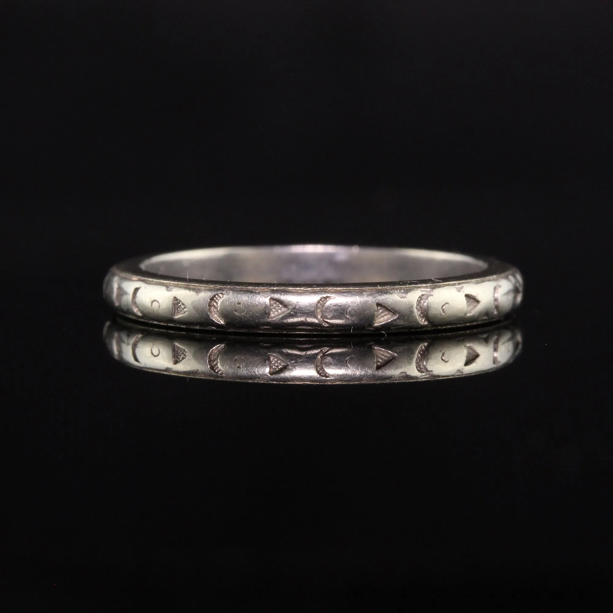 Antique Art Deco Priscilla Platinum 18K White Gold Engraved Wedding Band