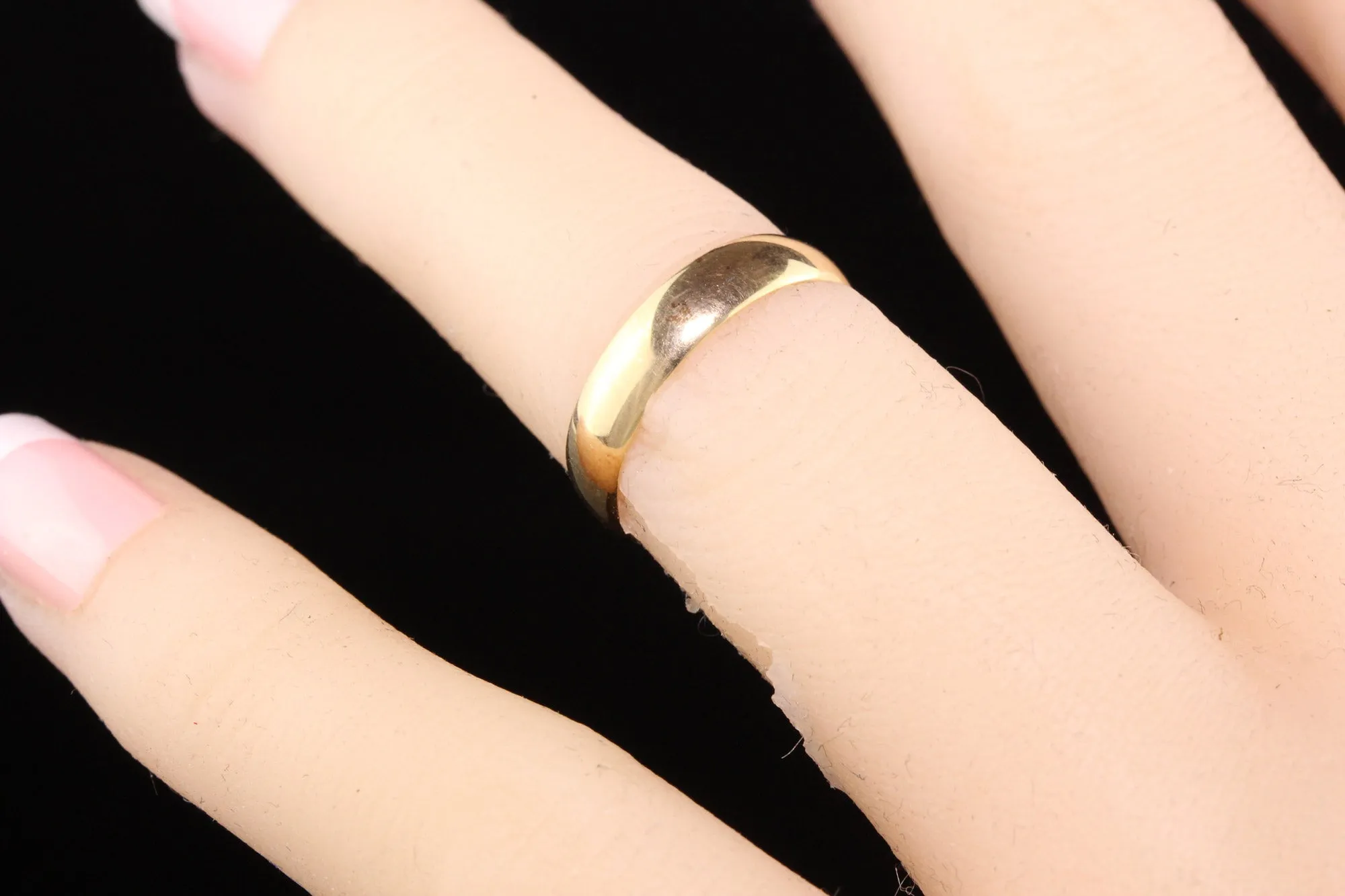 Antique Victorian 14K Yellow Gold Engraved Wedding Band - Size 4 1/4