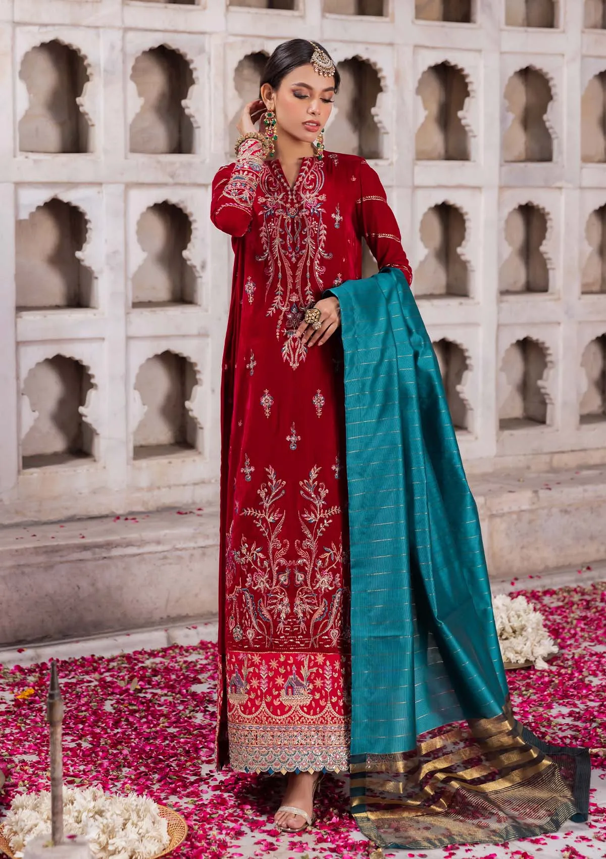 BAAGH - LOOK 09 | AIK Atelier Baagh Unstitched Velvet Winter Collection 2022 | Unstitched Embroidered Velvet Suits