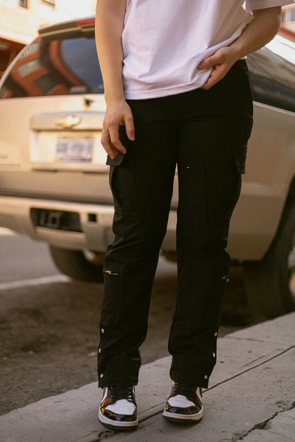 CARGO PANTS IN CARBON BLACK
