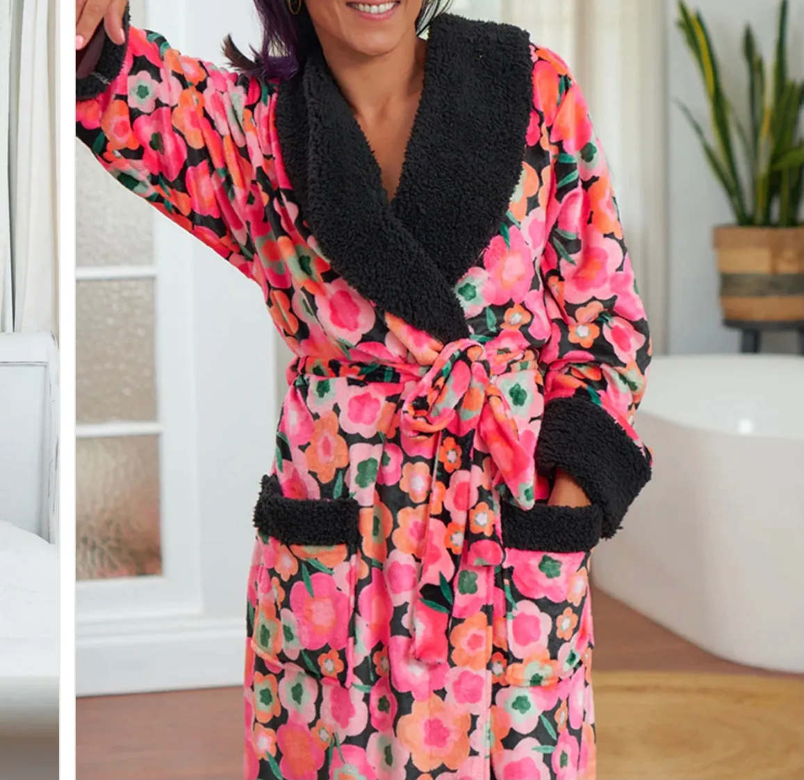 Cosy Luxe Bath Robe In Midnight Blooms