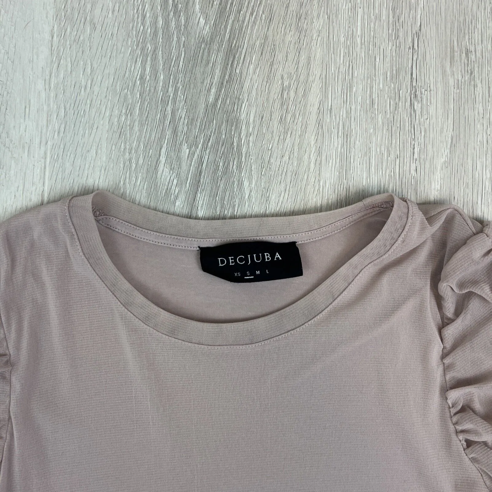 Decjuba Womens Short Sleeve Ruched T-Shirt Top Size Small (2 Tops)