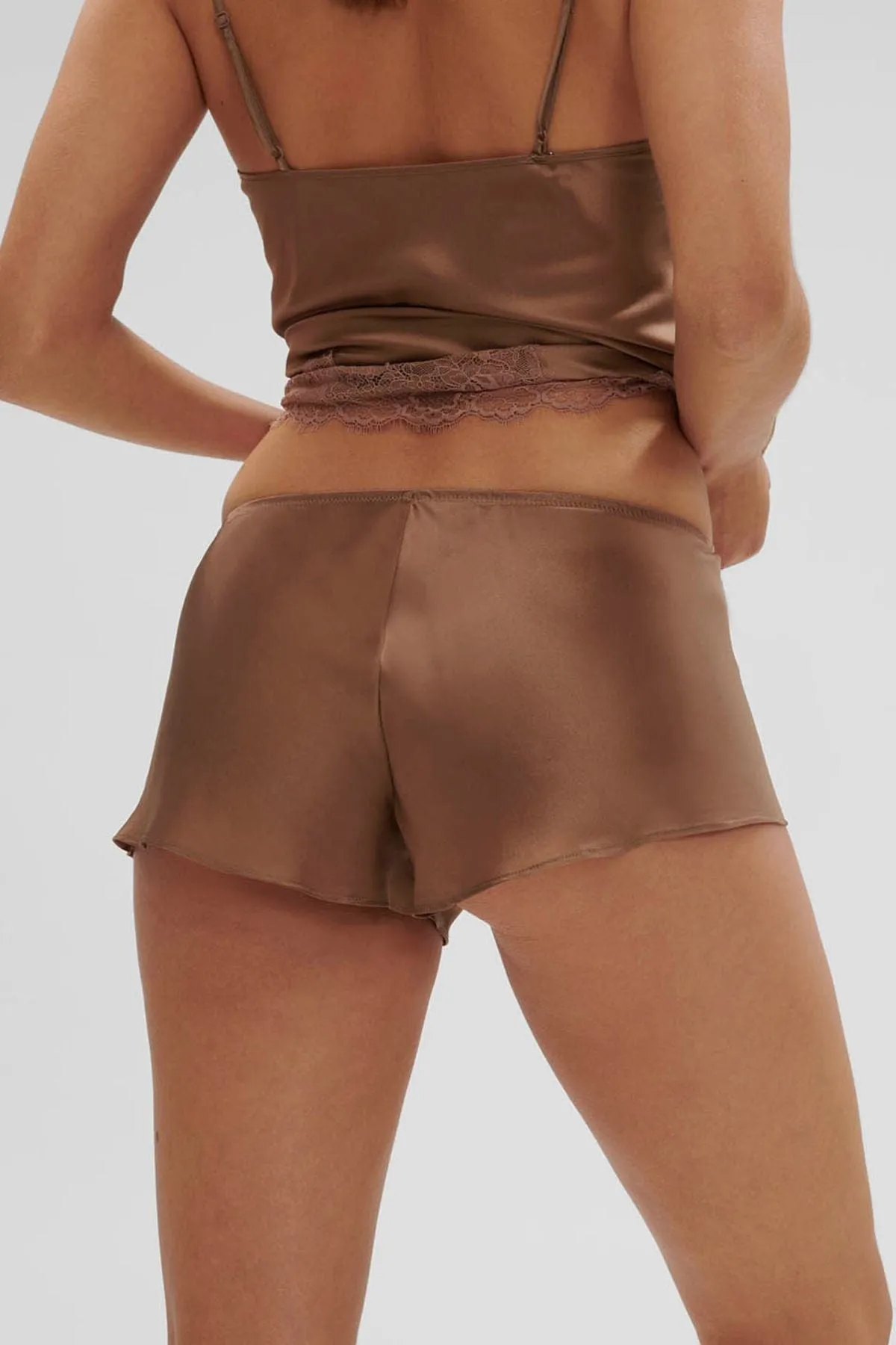 Dream Silk Short - Light Brown