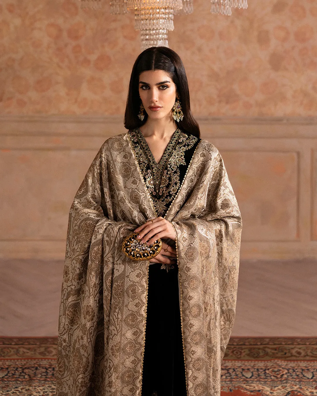Faiza Saqlain | ISMENE | VITA