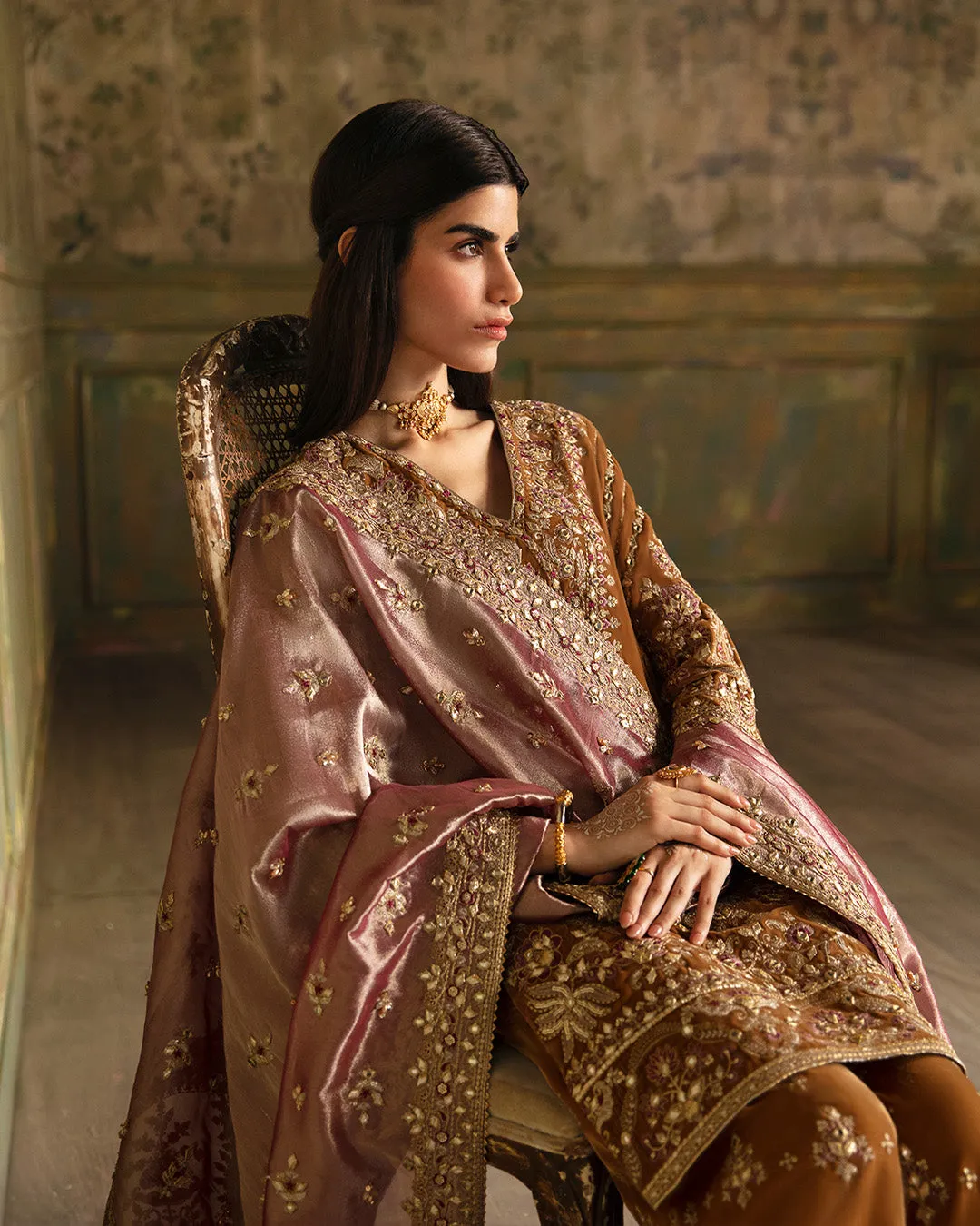 Faiza Saqlain | Manaar - Velvet Collection '23 | LAMEES
