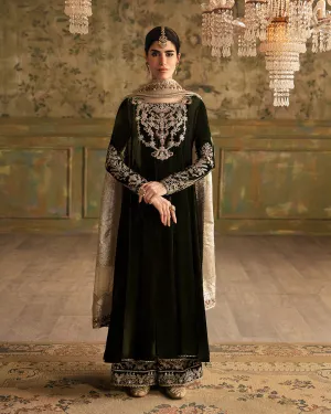 Faiza Saqlain | Manaar - Velvet Collection '23 | TISSA