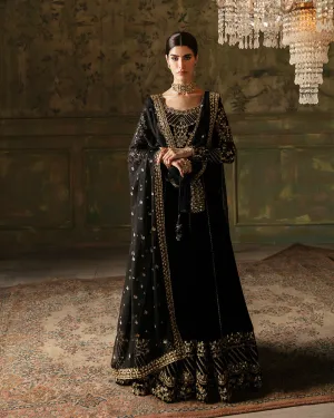 Faiza Saqlain | Manaar - Velvet Collection '23 | VENERA