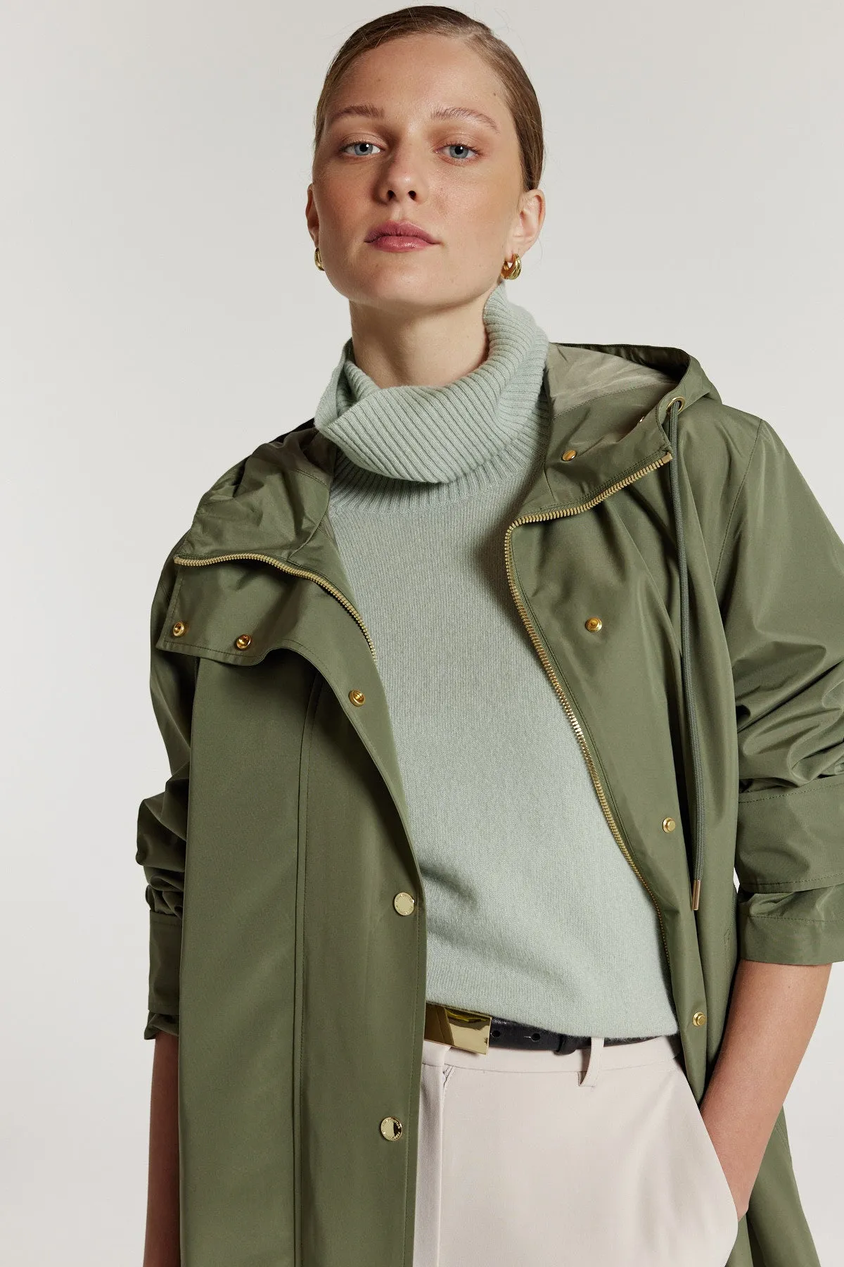 Highlands Raincoat - Moss