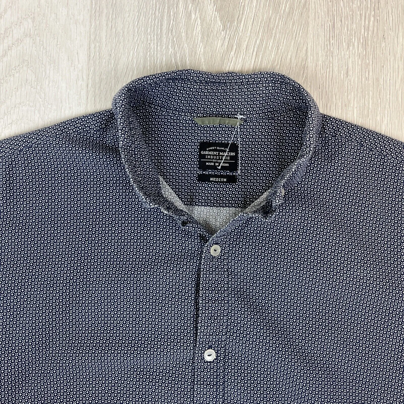 Industrie Mens Short Sleeve Button Up Shirt Size Medium