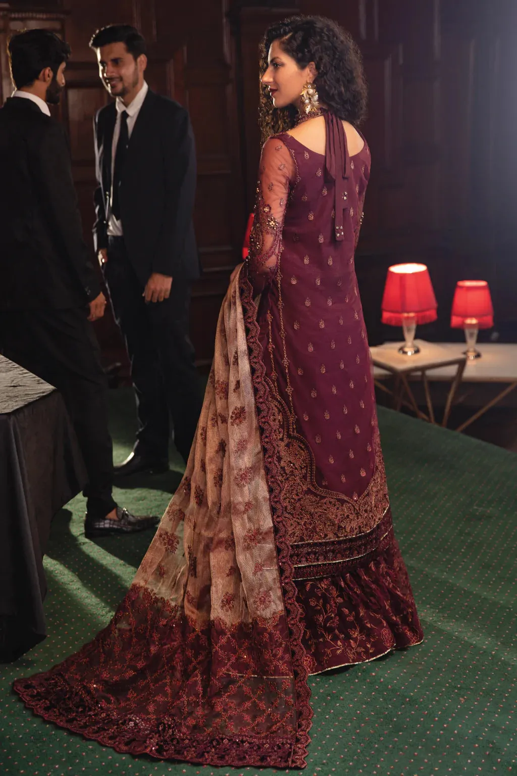 IZNIK | La'Royale Luxury Edit Collection 2022 | IRC-07 Enchanto