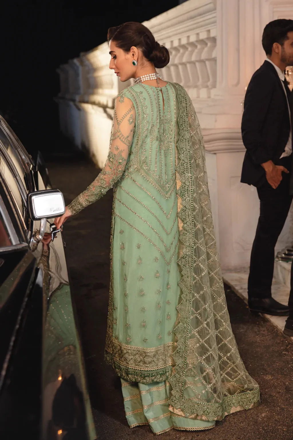 IZNIK | La'Royale Luxury Edit Collection 2022 | IRC-09 Ethereal