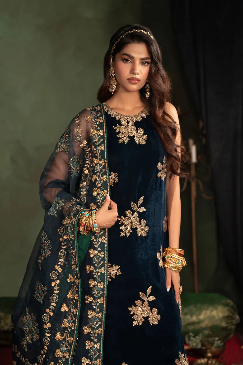 Iznik Luxury 9000 Micro Velvet Embroidered Suits Unstitched IV-51