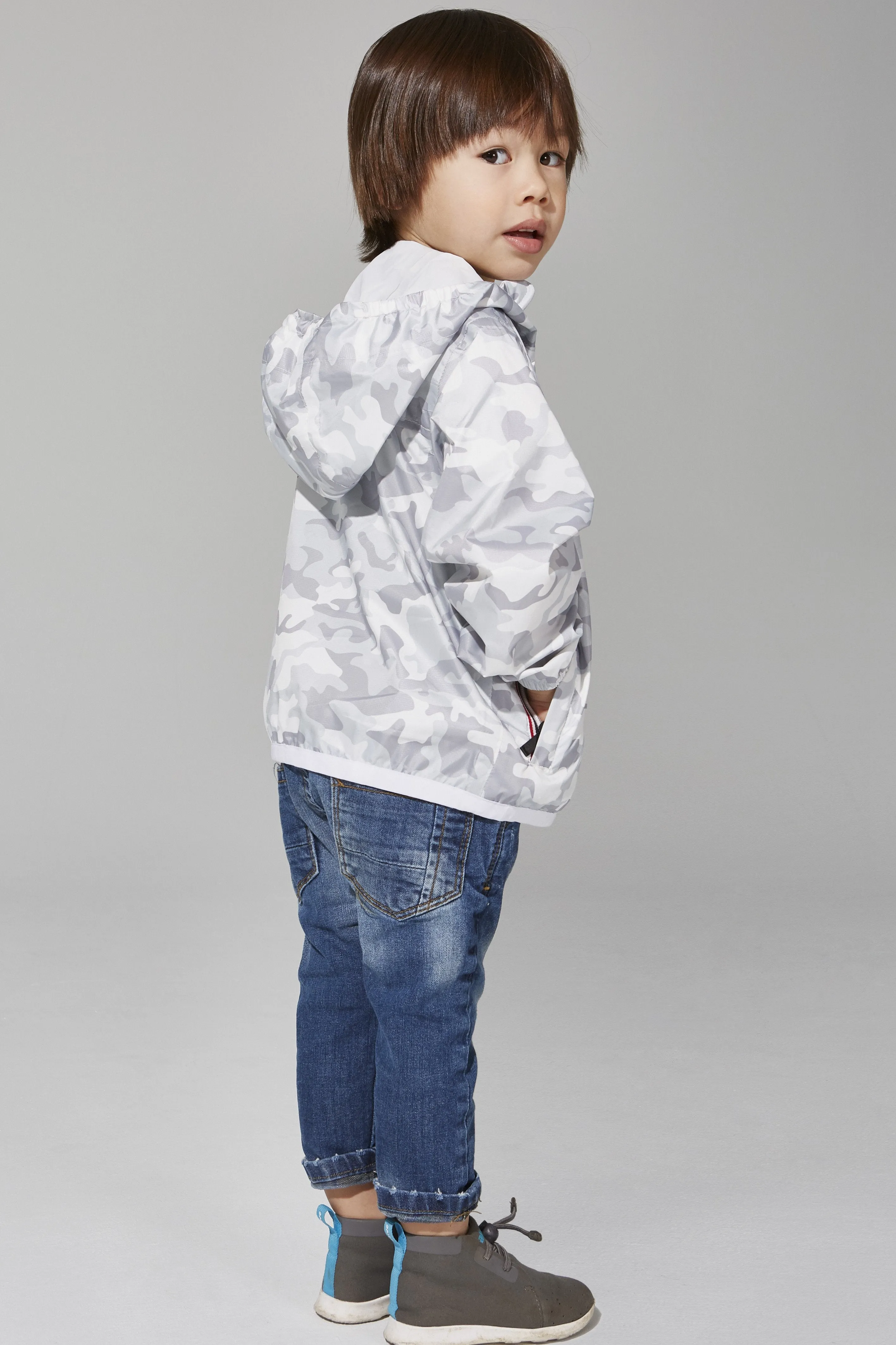 Kids white camo full zip light packable rain jacket and windbreaker