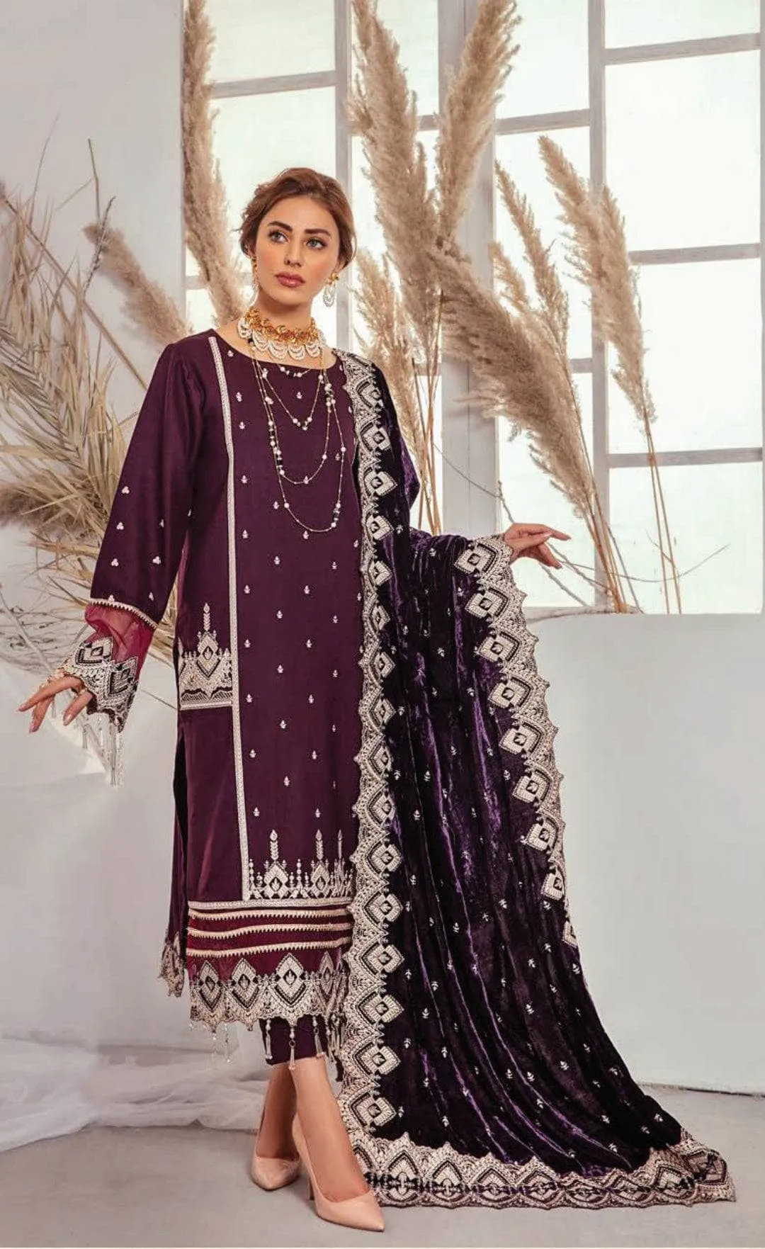 Lavish by panache/Velvet Embroidered Shawls/05