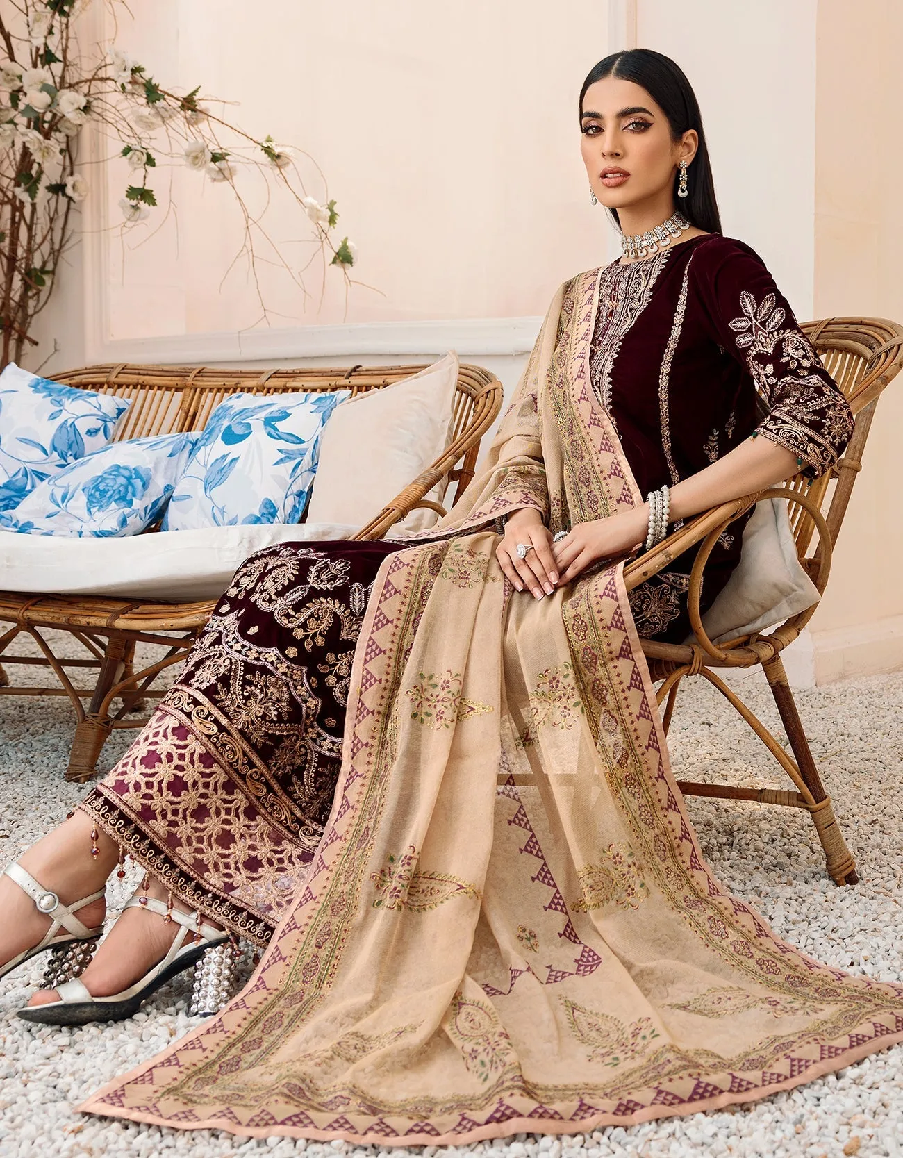 MK-304 | Emaan Adeel Makhmal Collection 2022 | Unstitched & Stitched Embroidered  Valvet Suits