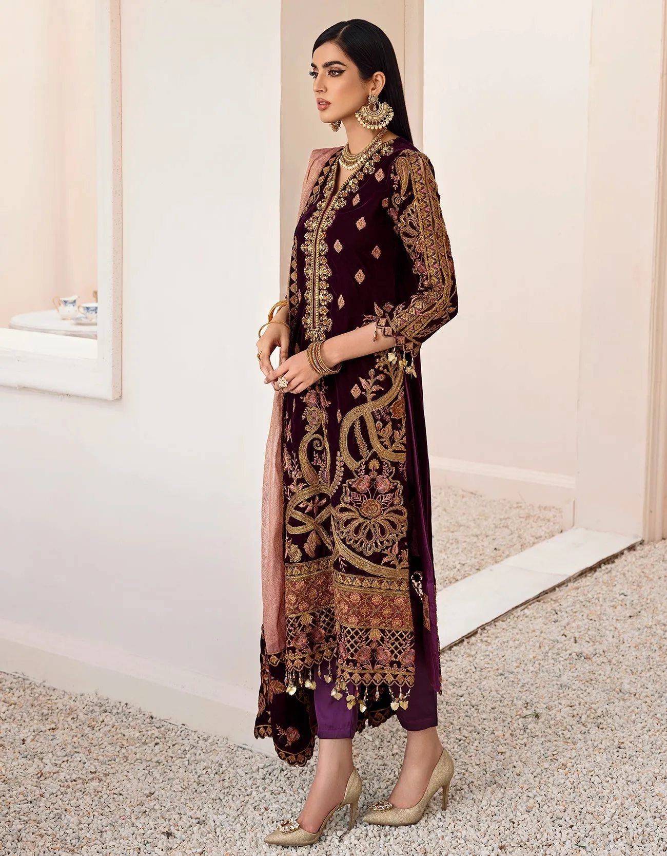 MK-306 | Emaan Adeel Makhmal Collection 2022 | Unstitched & Stitched Embroidered  Valvet Suits