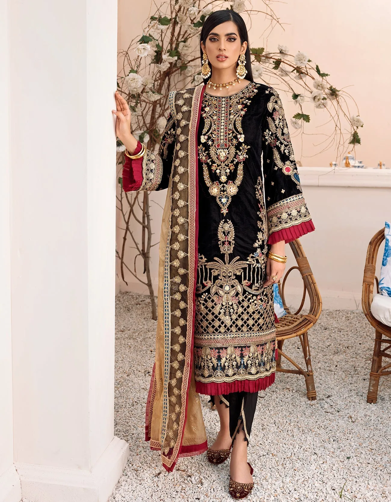 MK-307 | Emaan Adeel Makhmal Collection 2022 | Unstitched & Stitched Embroidered  Valvet Suits