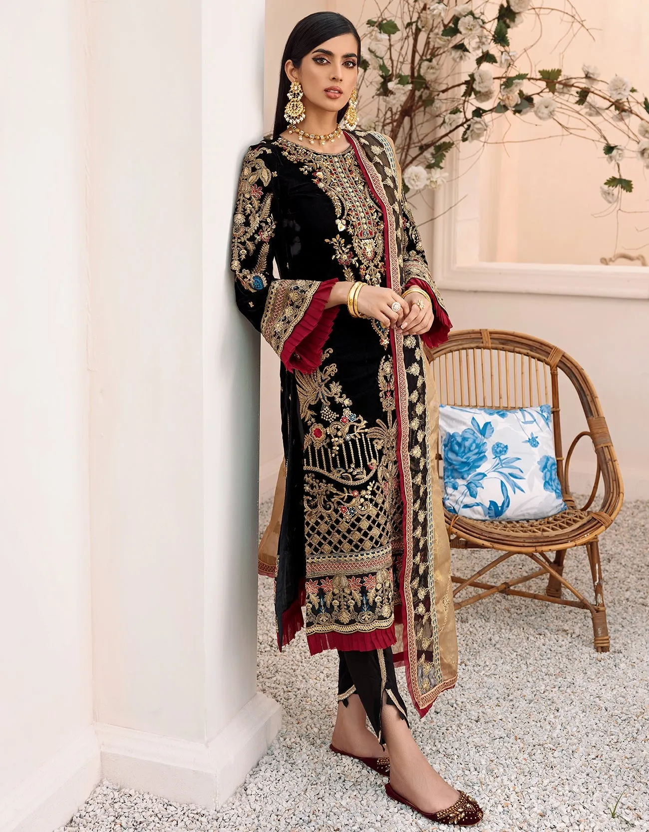 MK-307 | Emaan Adeel Makhmal Collection 2022 | Unstitched & Stitched Embroidered  Valvet Suits
