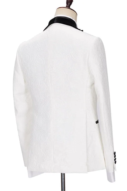 New in White Jacquard Three Pieces Wedding Men Suits with Velvet Lapel