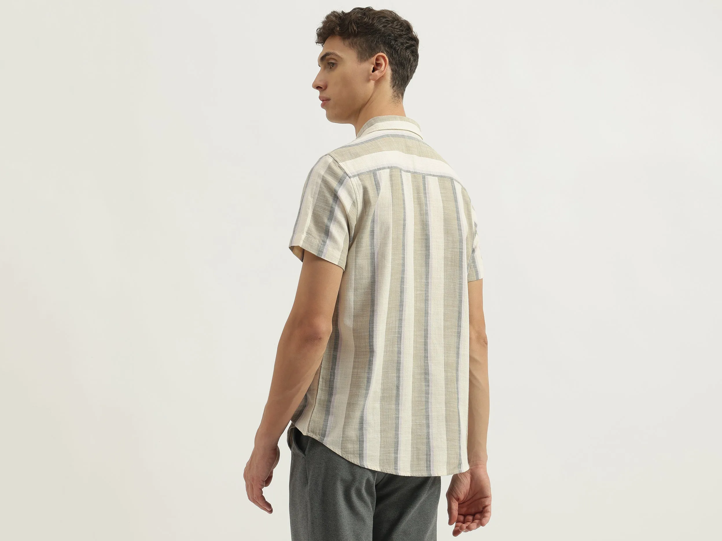 Regular Fit Spread Collar Striped Shirts