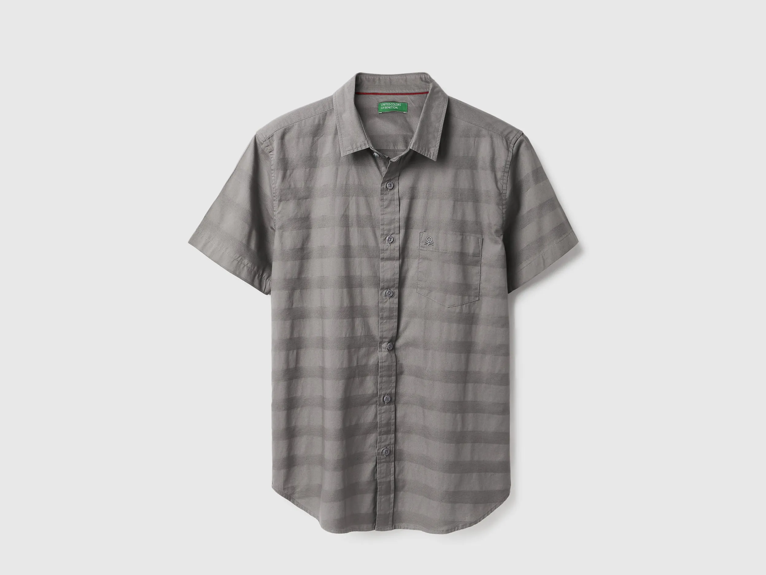 Regular Fit Spread Collar Striped Shirts