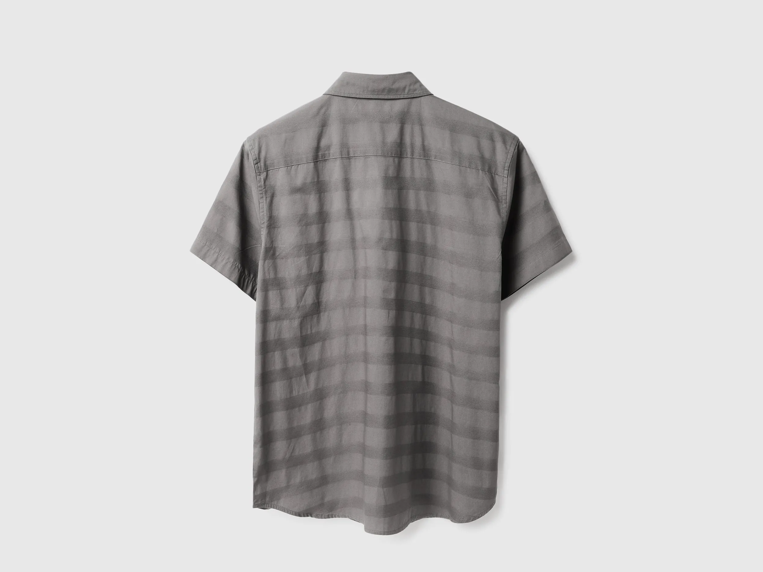 Regular Fit Spread Collar Striped Shirts
