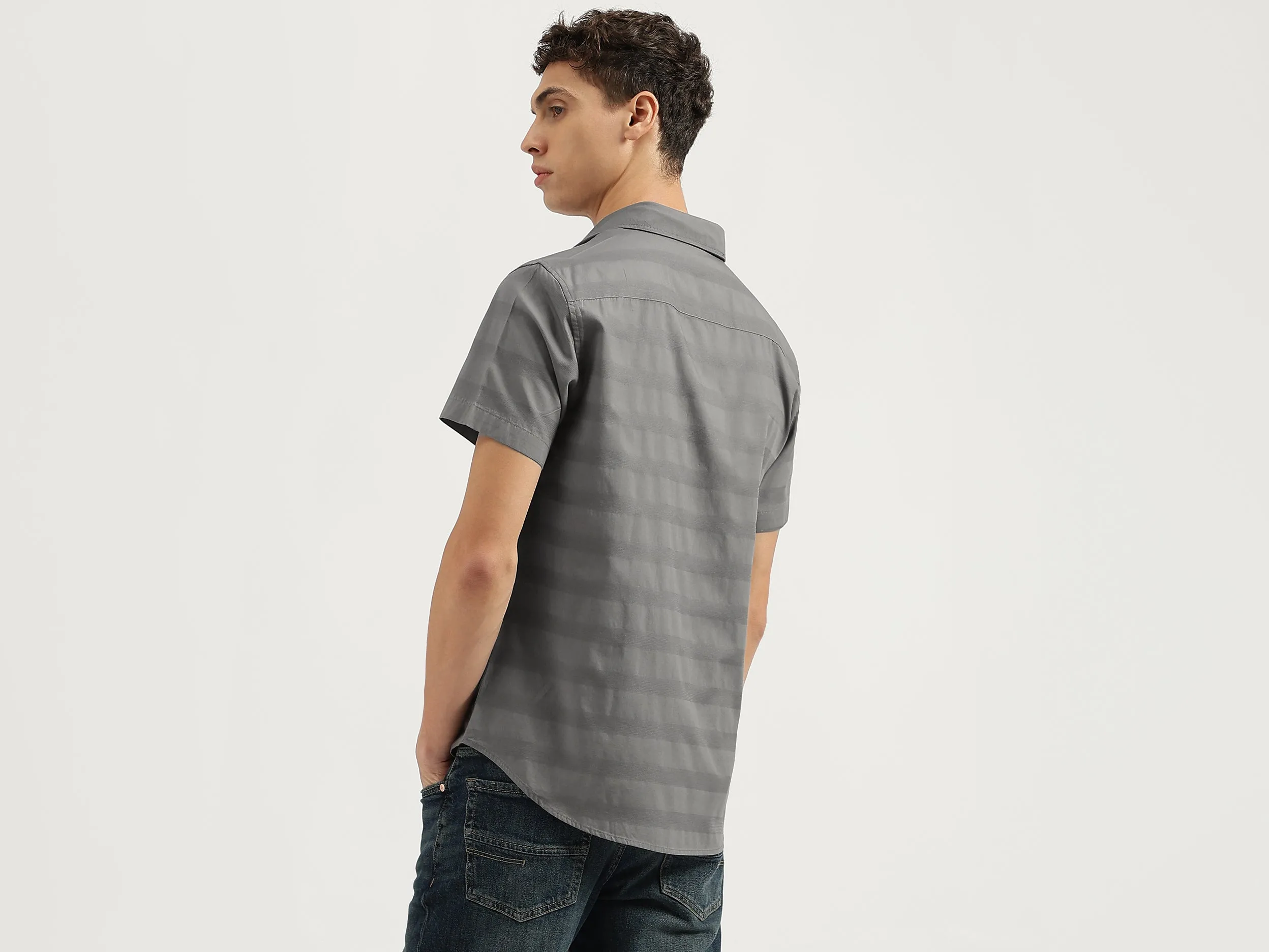 Regular Fit Spread Collar Striped Shirts