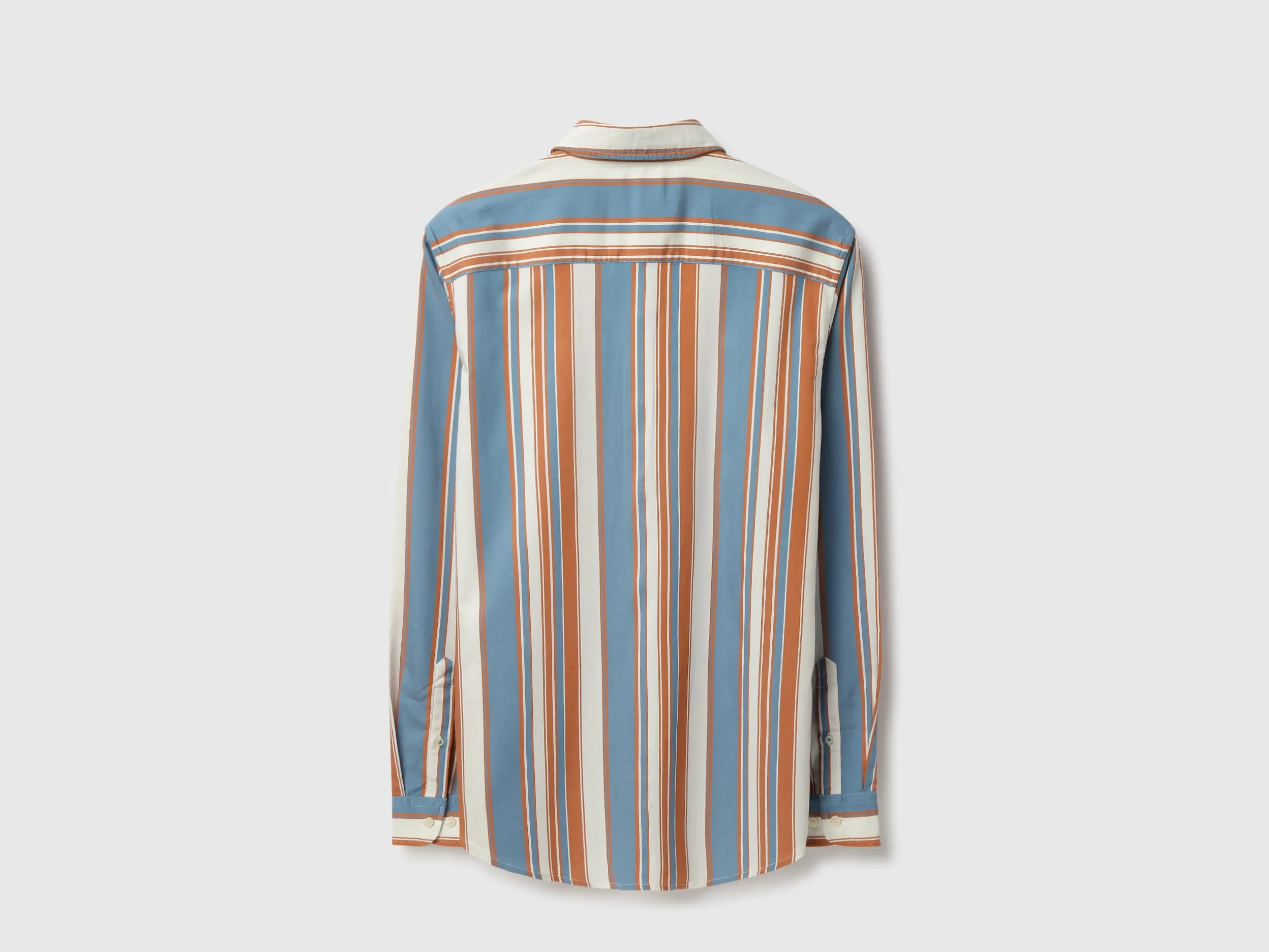 Regular Fit Spread Collar Striped Shirts