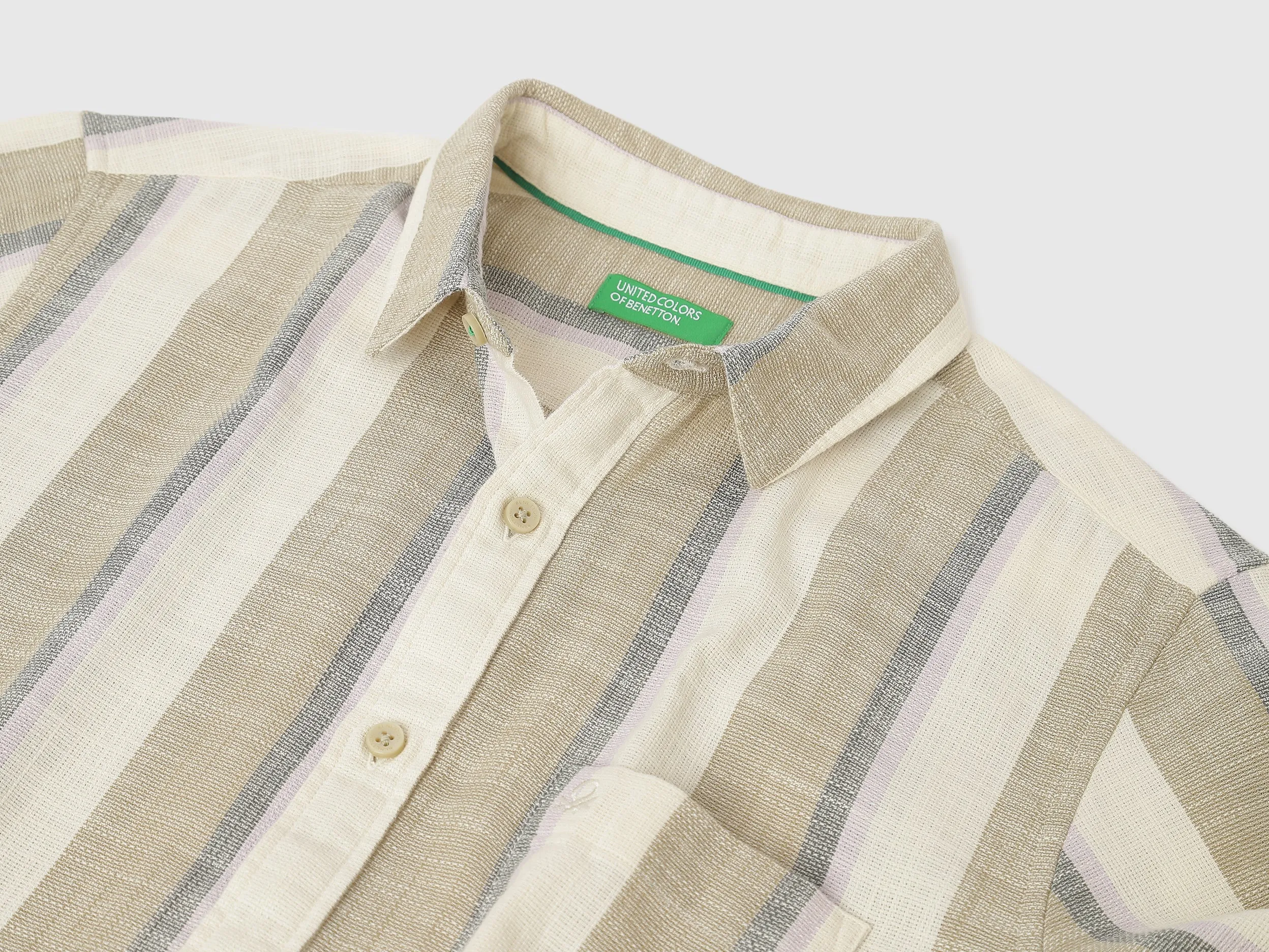 Regular Fit Spread Collar Striped Shirts
