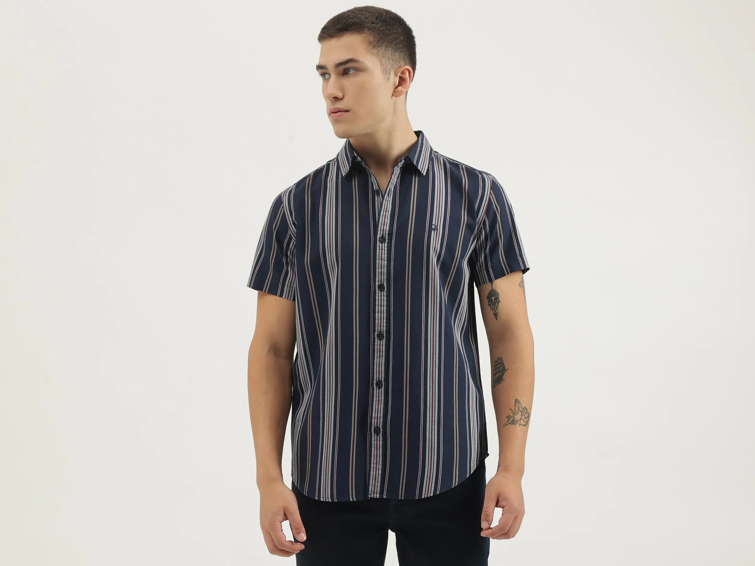 Regular Fit Spread Collar Striped Shirts