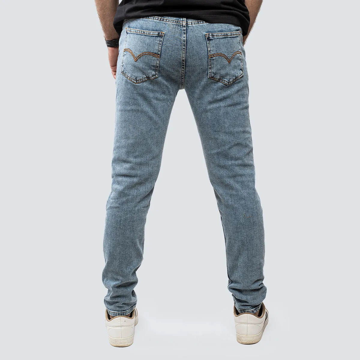 Regular Tapered Jeans . Light Blue Denim