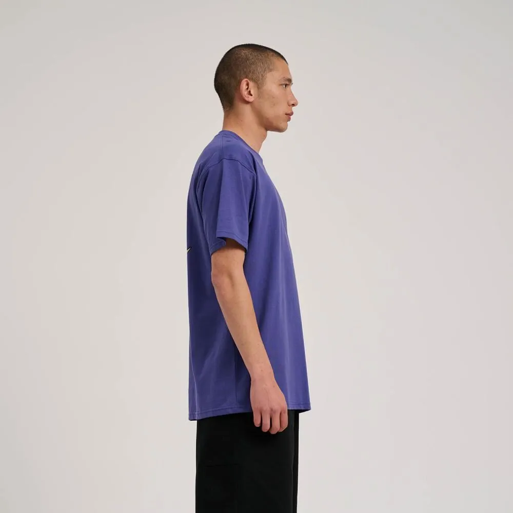 Santa Cruz T-Shirt Crescent Moon Chest T-Shirt - Navy Dusk