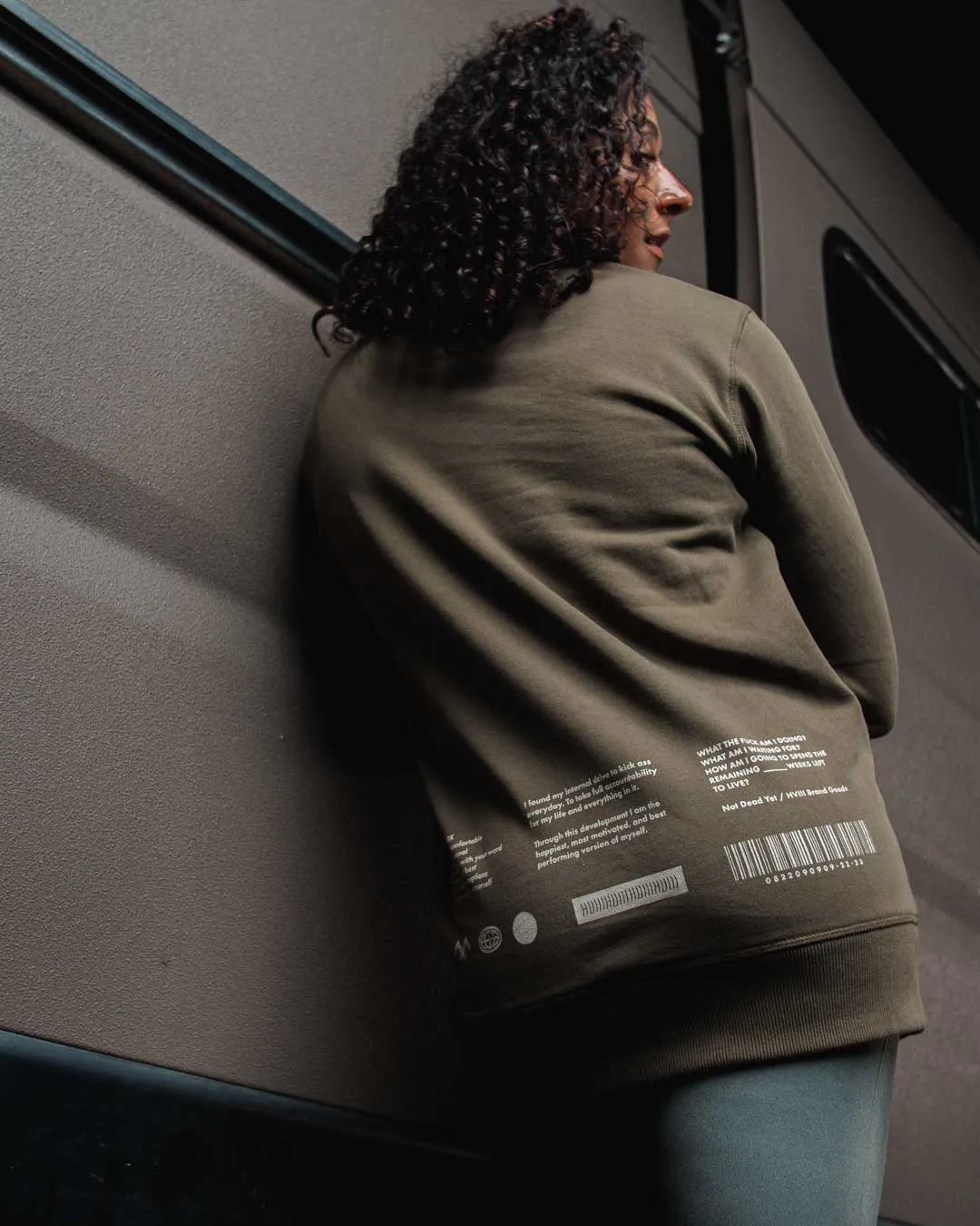 September Essentials - NOTHING PERSONAL - Crew - OLIVE