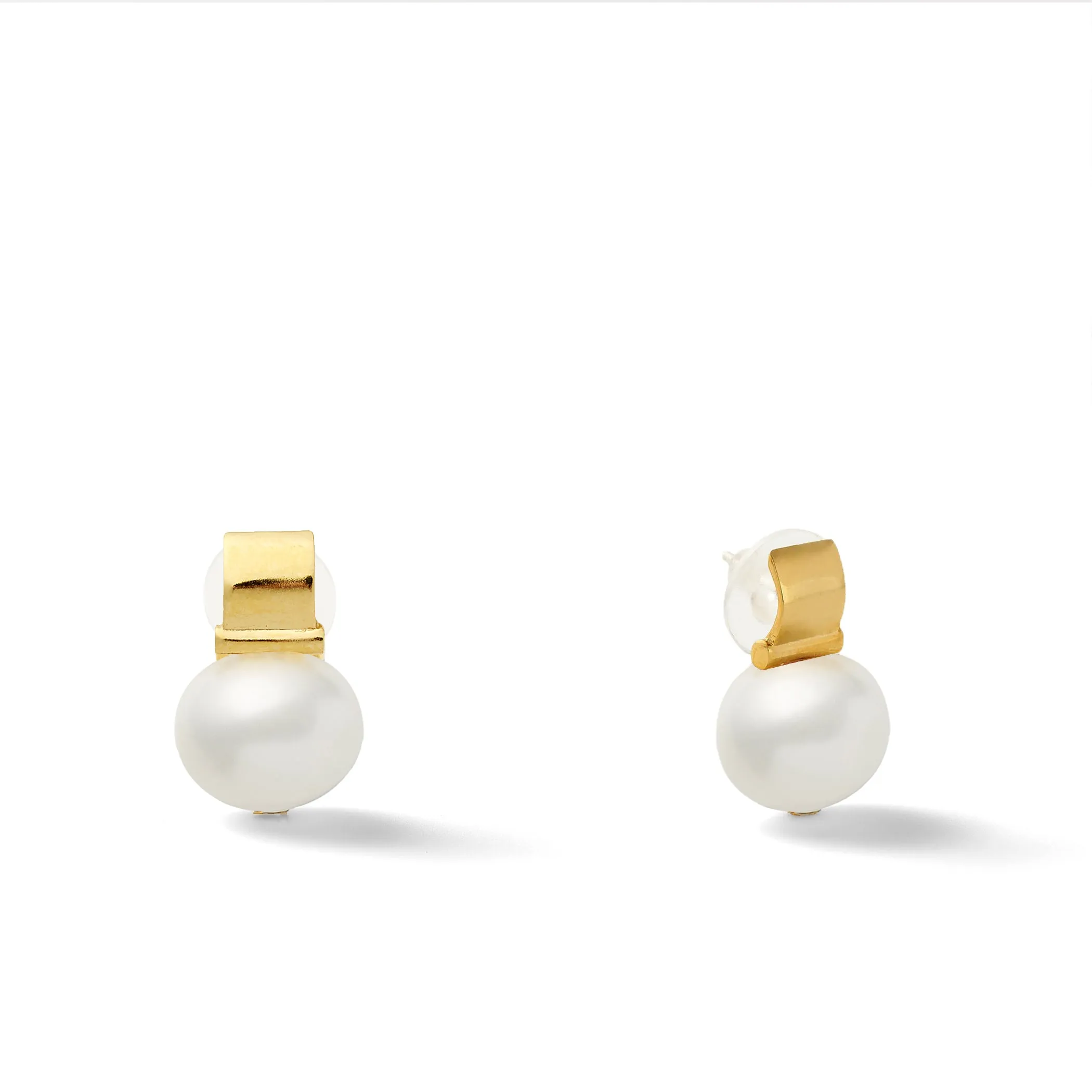 Smooth   Classic Pebble Pearl Posts Medium