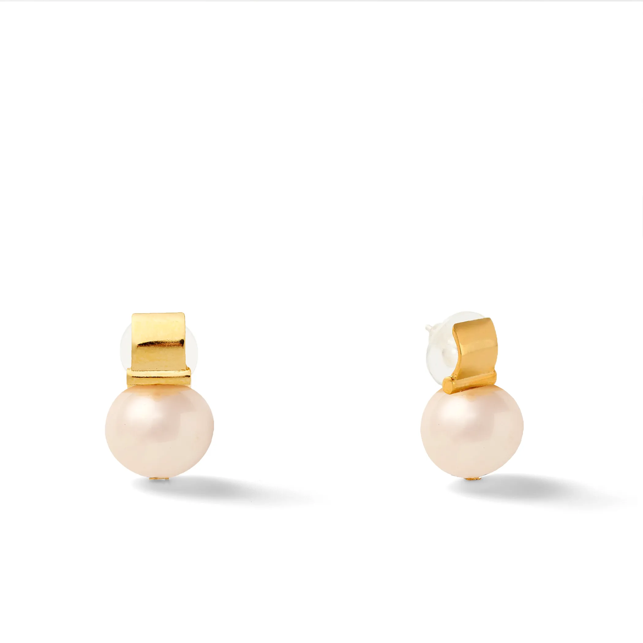 Smooth   Classic Pebble Pearl Posts Medium