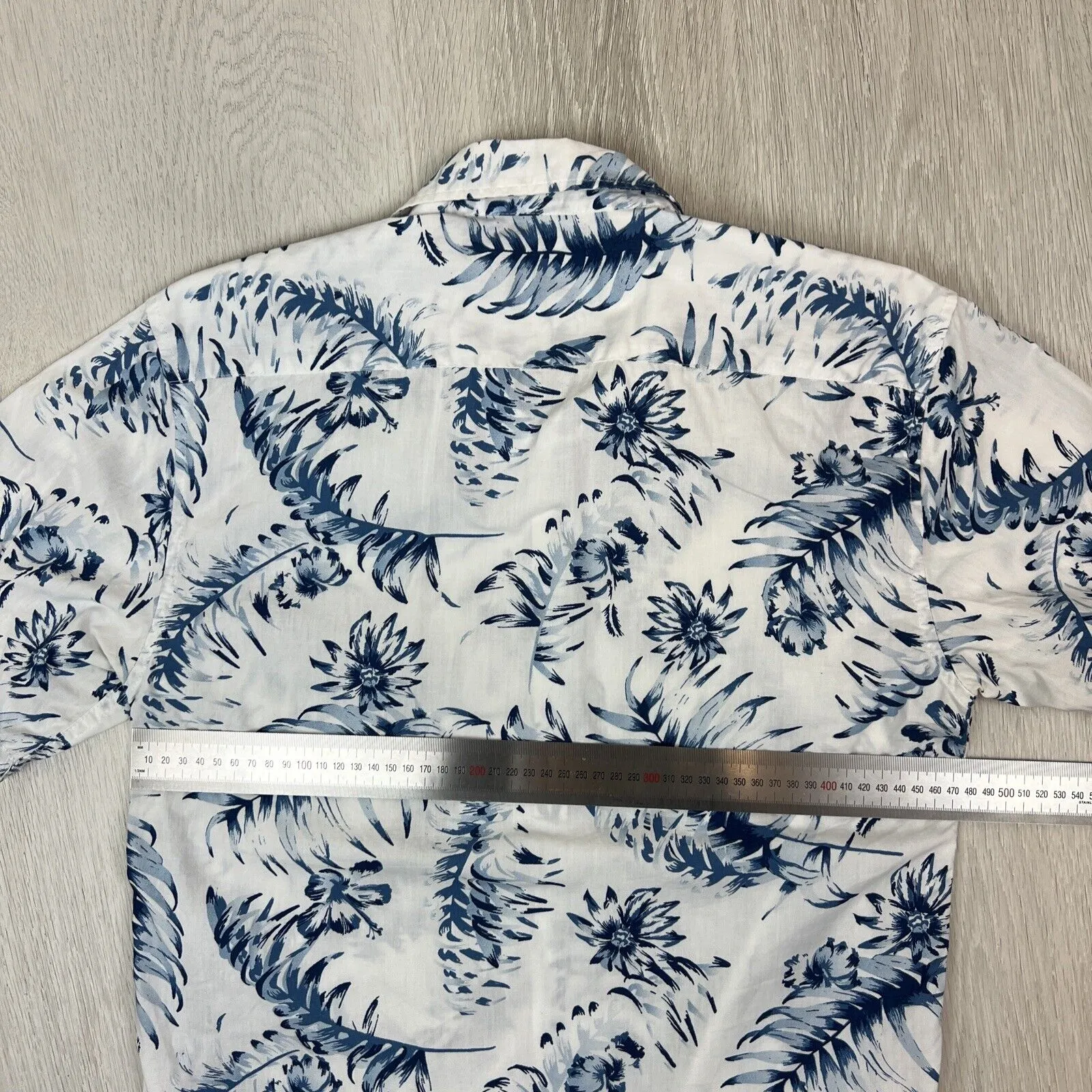 STRAY Mens Short Sleeve Button Up Hawaiian Floral Shirt Size Medium