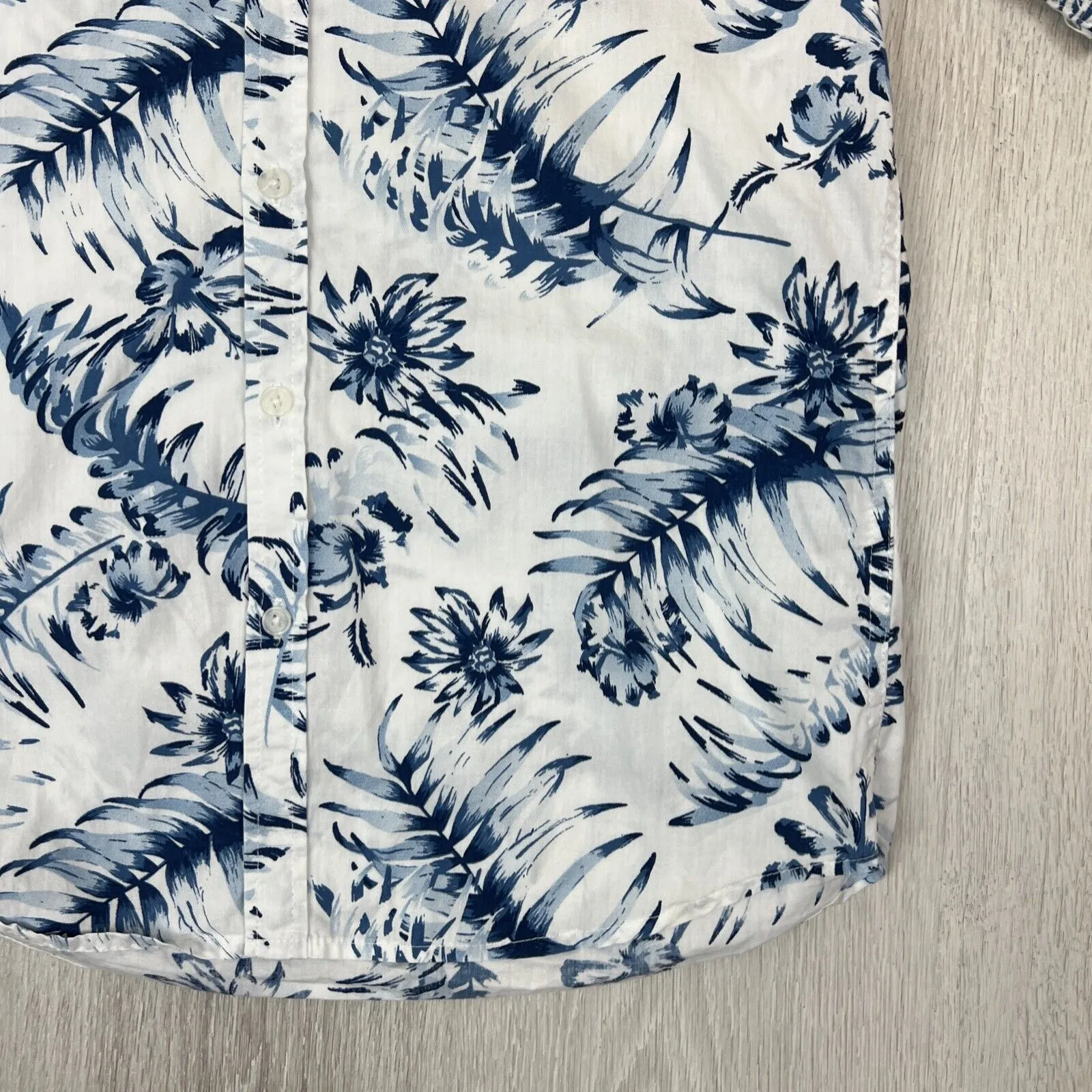 STRAY Mens Short Sleeve Button Up Hawaiian Floral Shirt Size Medium