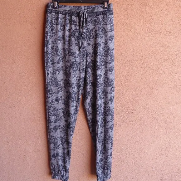 TAHARI LACE ACCENT JERSEY PAJAMAS SET,SZ S,NEW