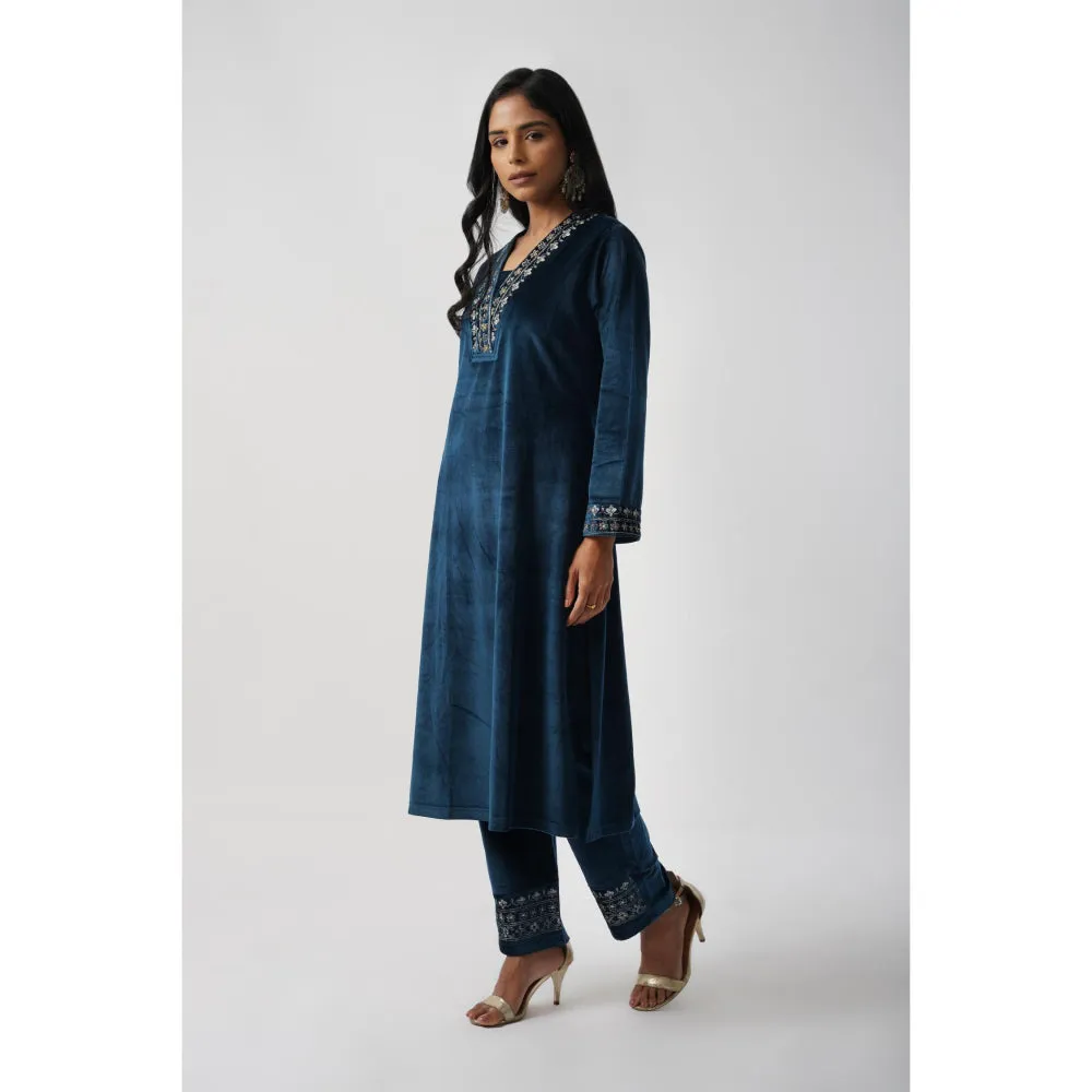 TAHILIYA Women Navy Blue Kurta with Pant and Dupatta (Set of 3)