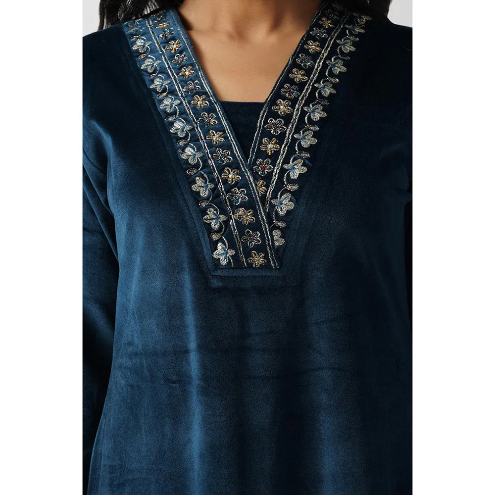 TAHILIYA Women Navy Blue Kurta with Pant and Dupatta (Set of 3)