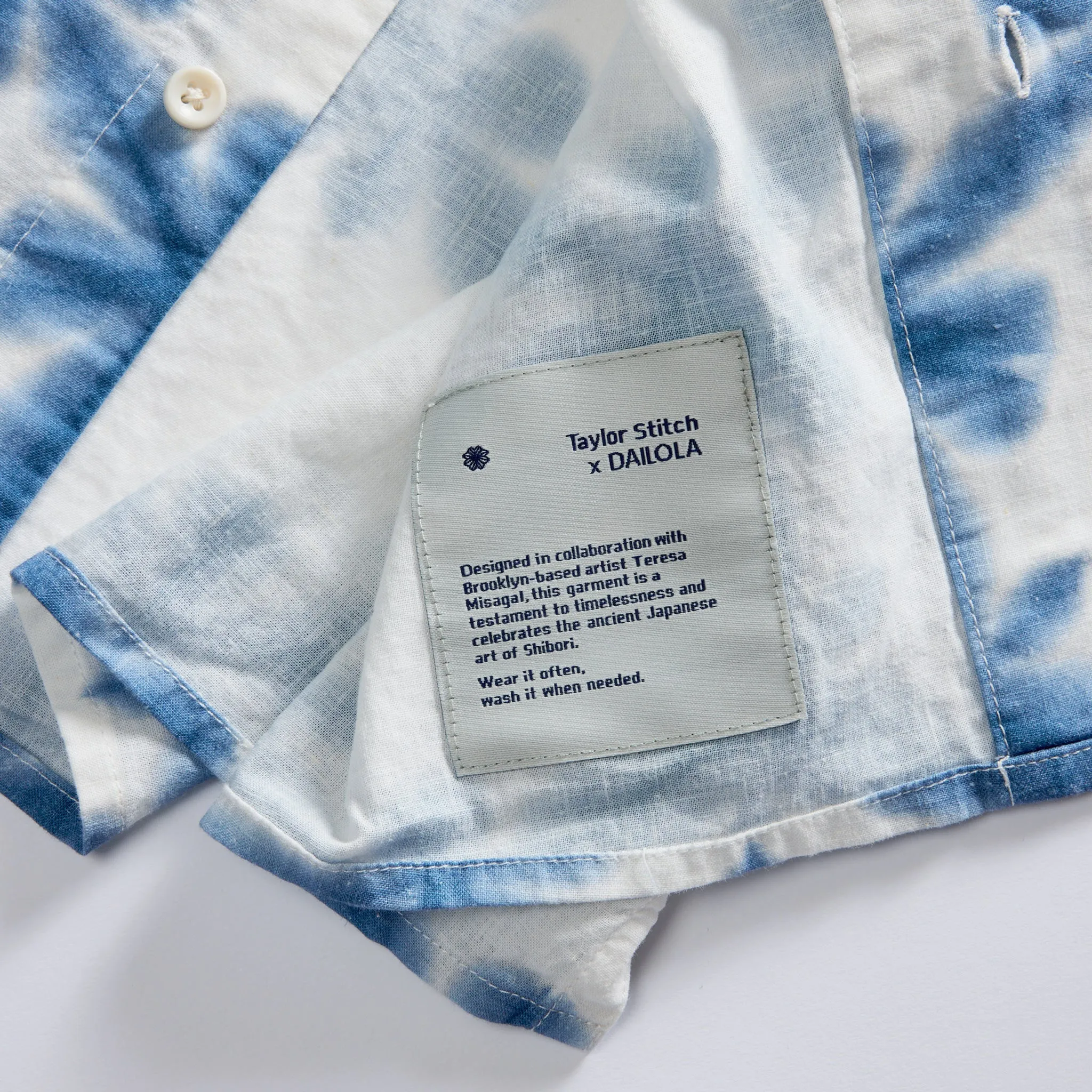 The Short Sleeve Davis Shirt in Vintage White Fractal